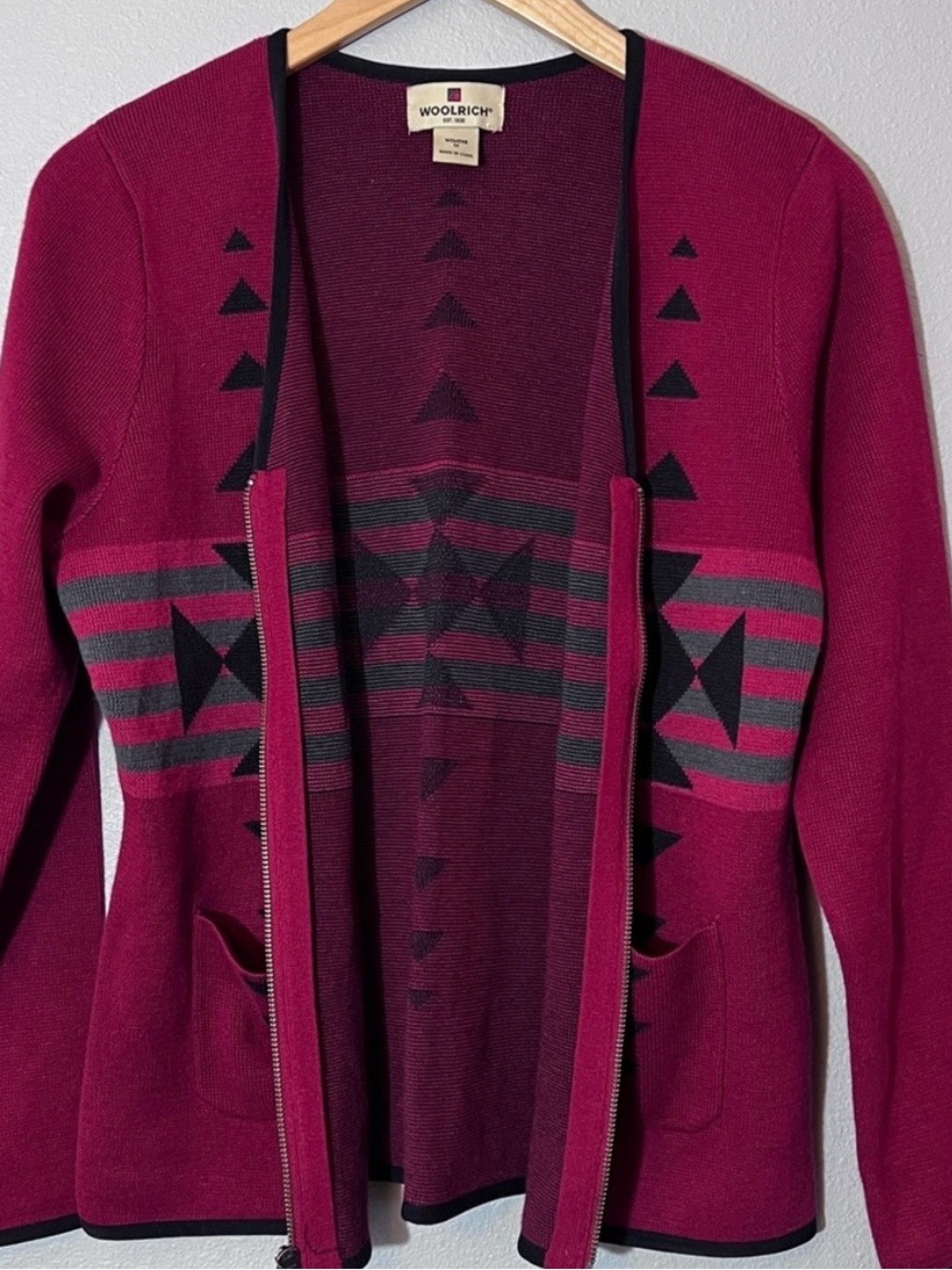 Woolrich Women's Magenta Zip-Front Aztec Western Knit Cardigan Sz M - Picture 3 of 7